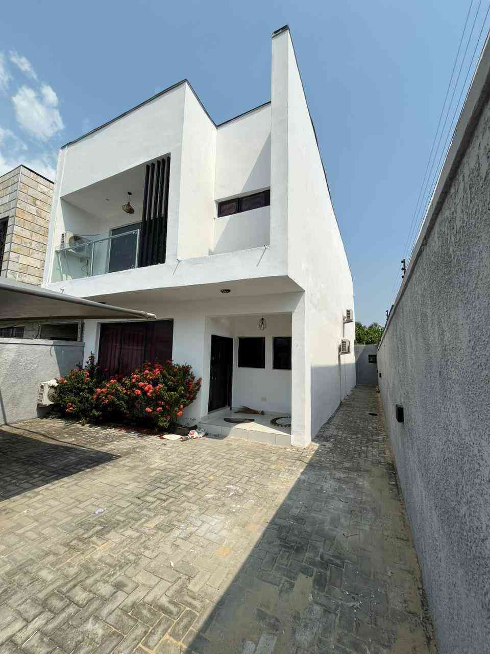Fully furnished 4 bedroom Semi-Detached Duplex 