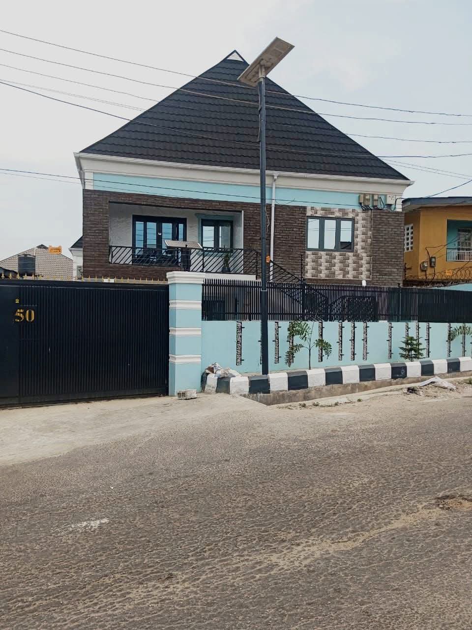 6 Units of 3 Bedroom Flats all Rooms Ensuite