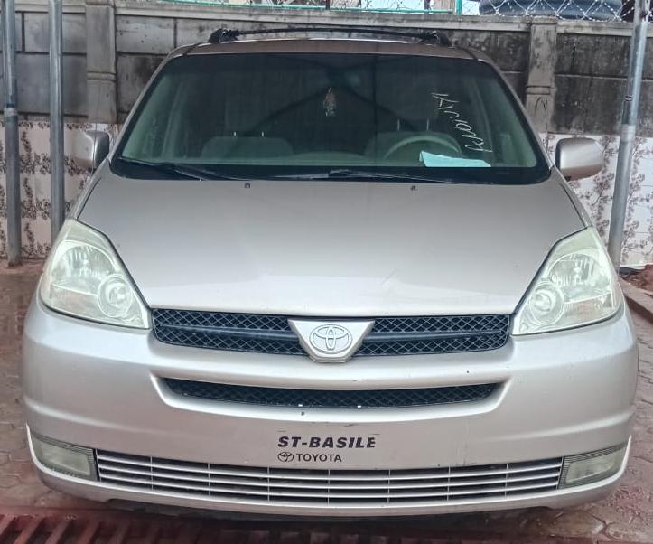 Toyota Sienna 05 Toks