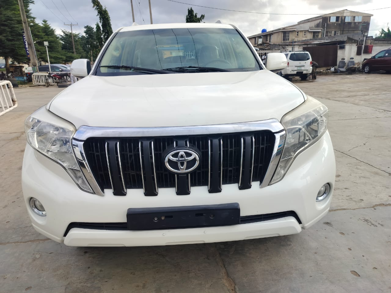 Super Clean Foreign Used Toyota Prado