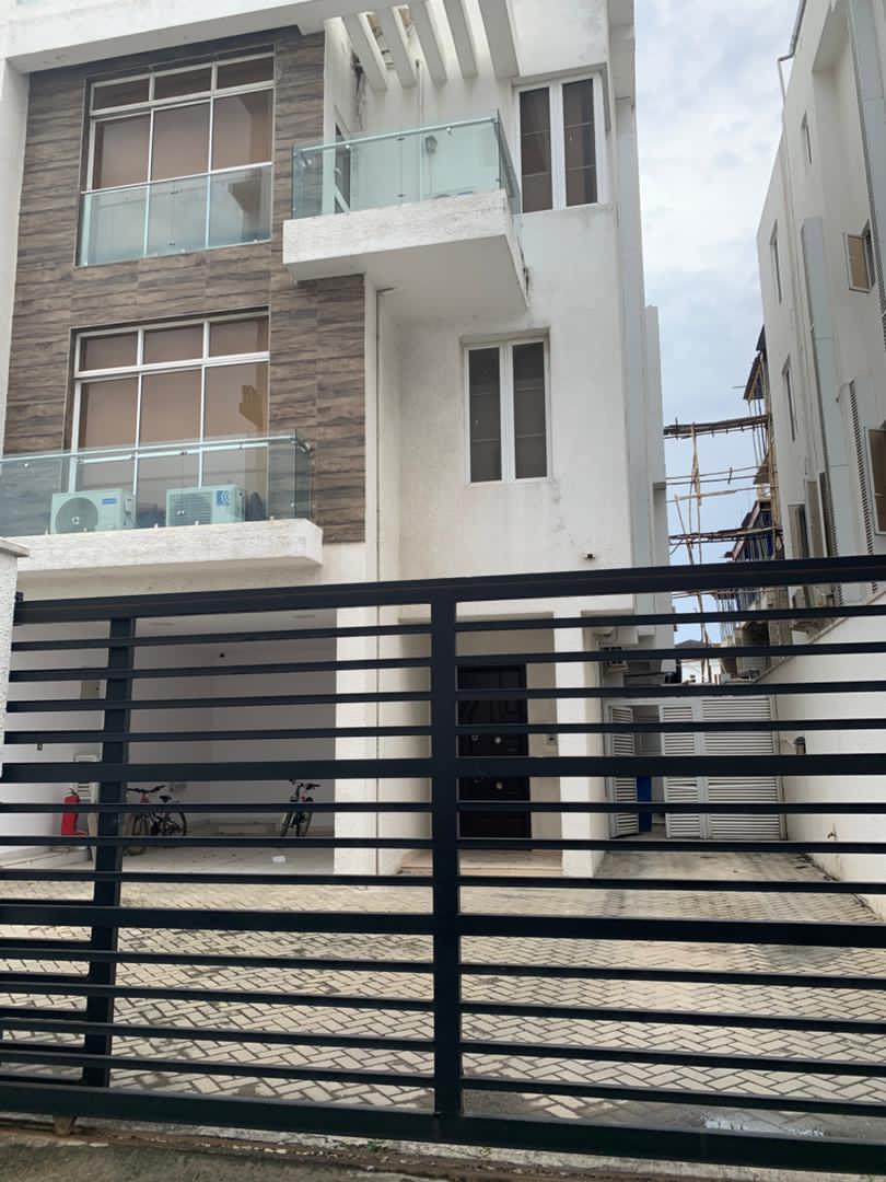5 Bedroom Semi Detached House with 2BQ